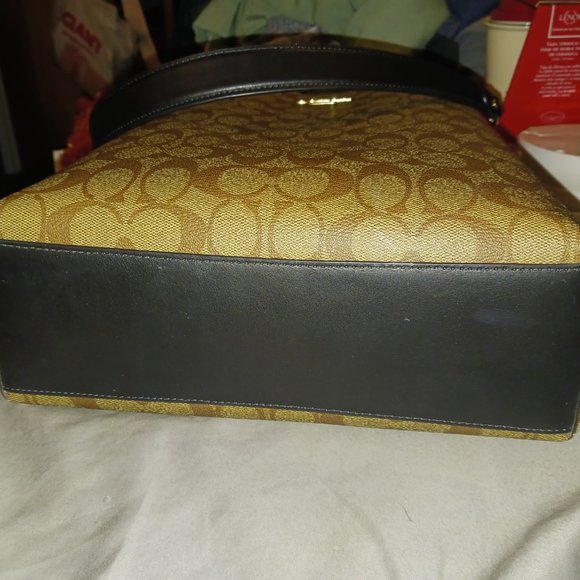Like-New COACH Shoulder Bag - Picture 11 of 16